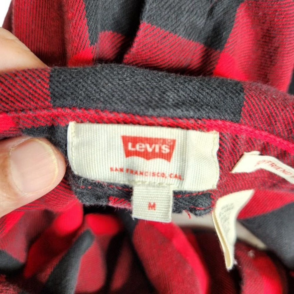Levi's Ultimate Boyfriend Button Back Shirt Women's Medium Red Buffalo Plaid - Picture 12 of 13